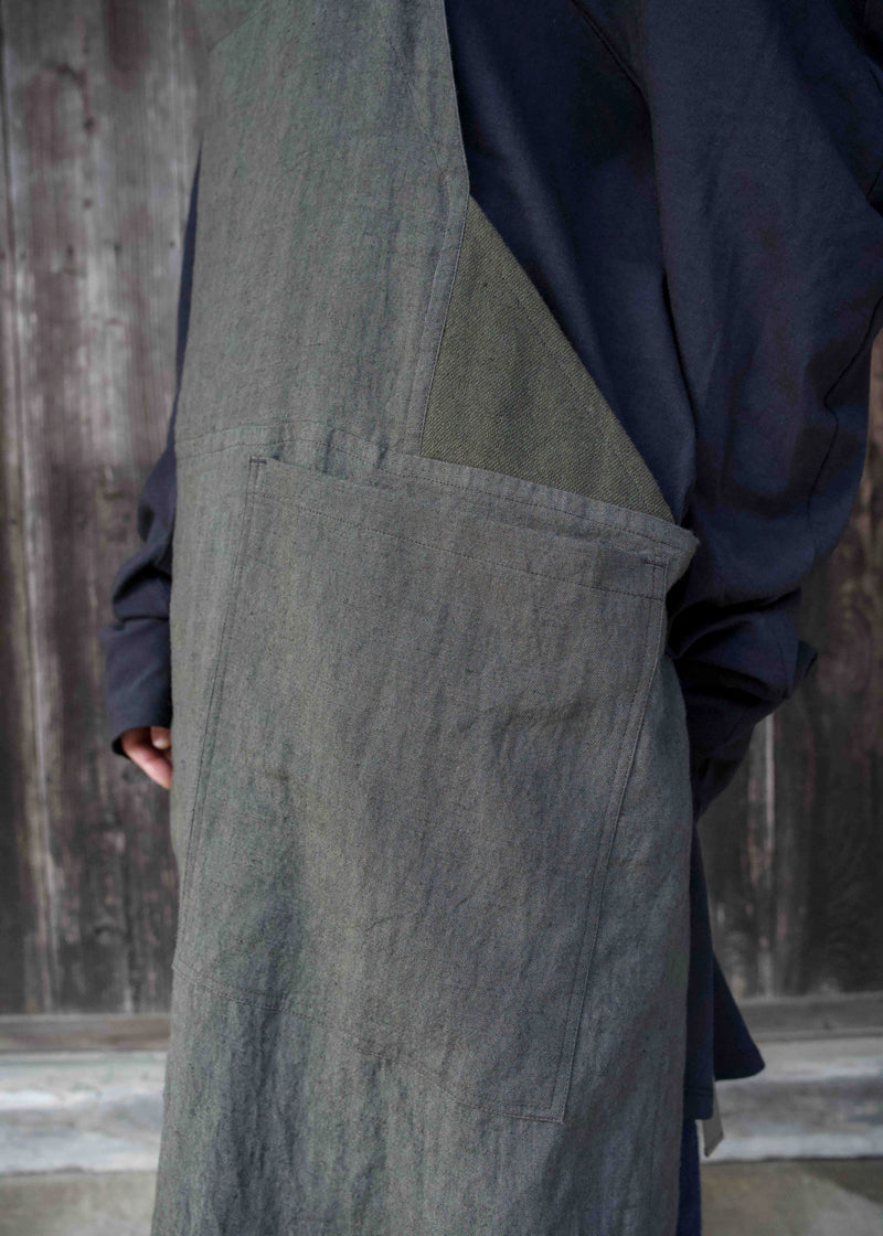SLIT APRON