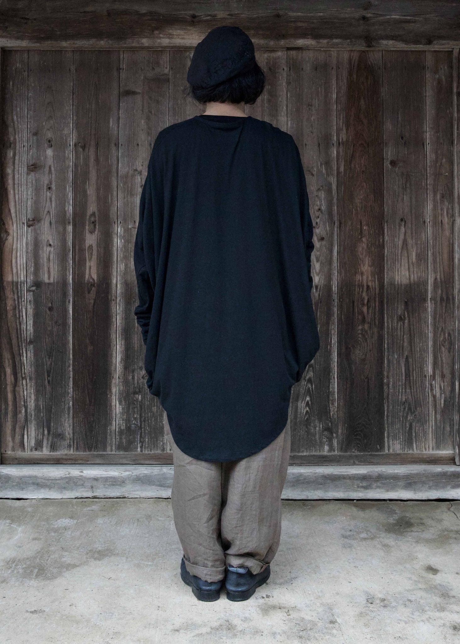 NEW CIRCLE T-SHIRT L/S  BLACK