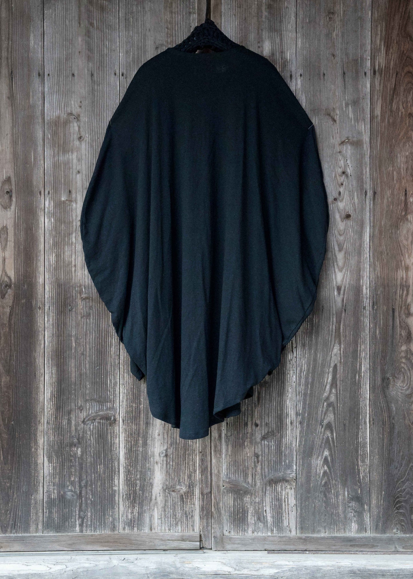 CIRCLE T-SHIRT L/S  BLACK