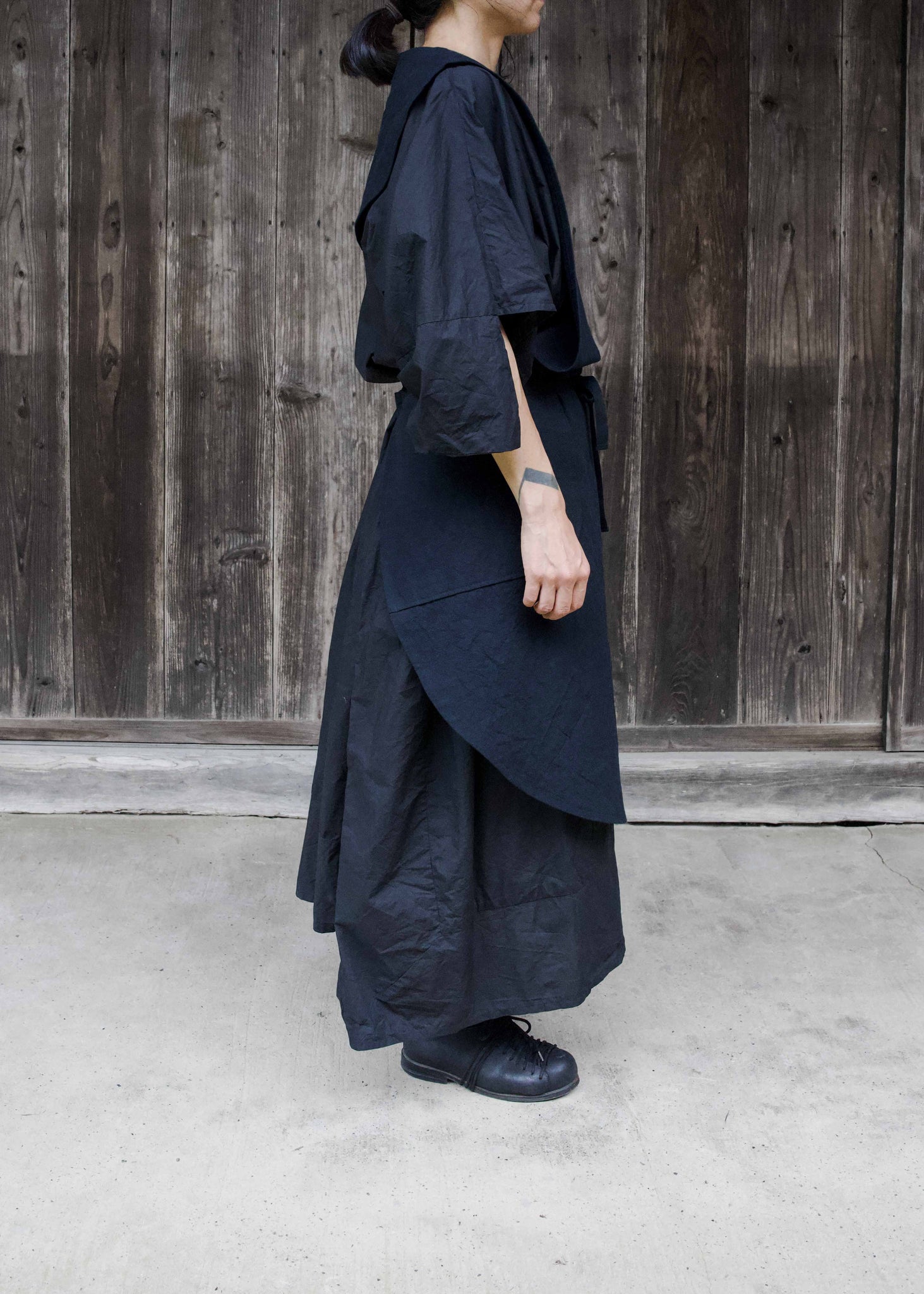 CIRCLE APRON -BLACK-