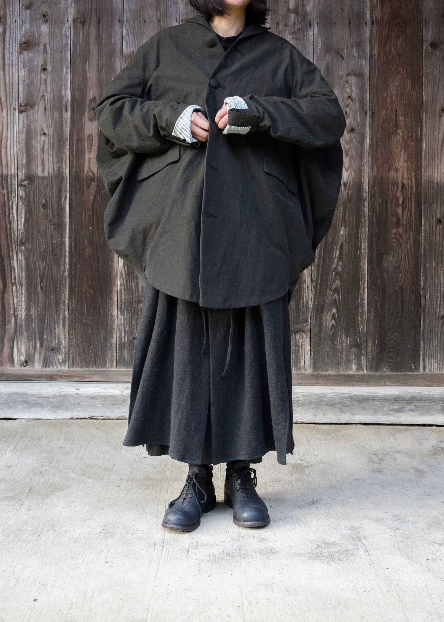 5 BUTTONS CIRCLE JACKET (DARK BROWN)