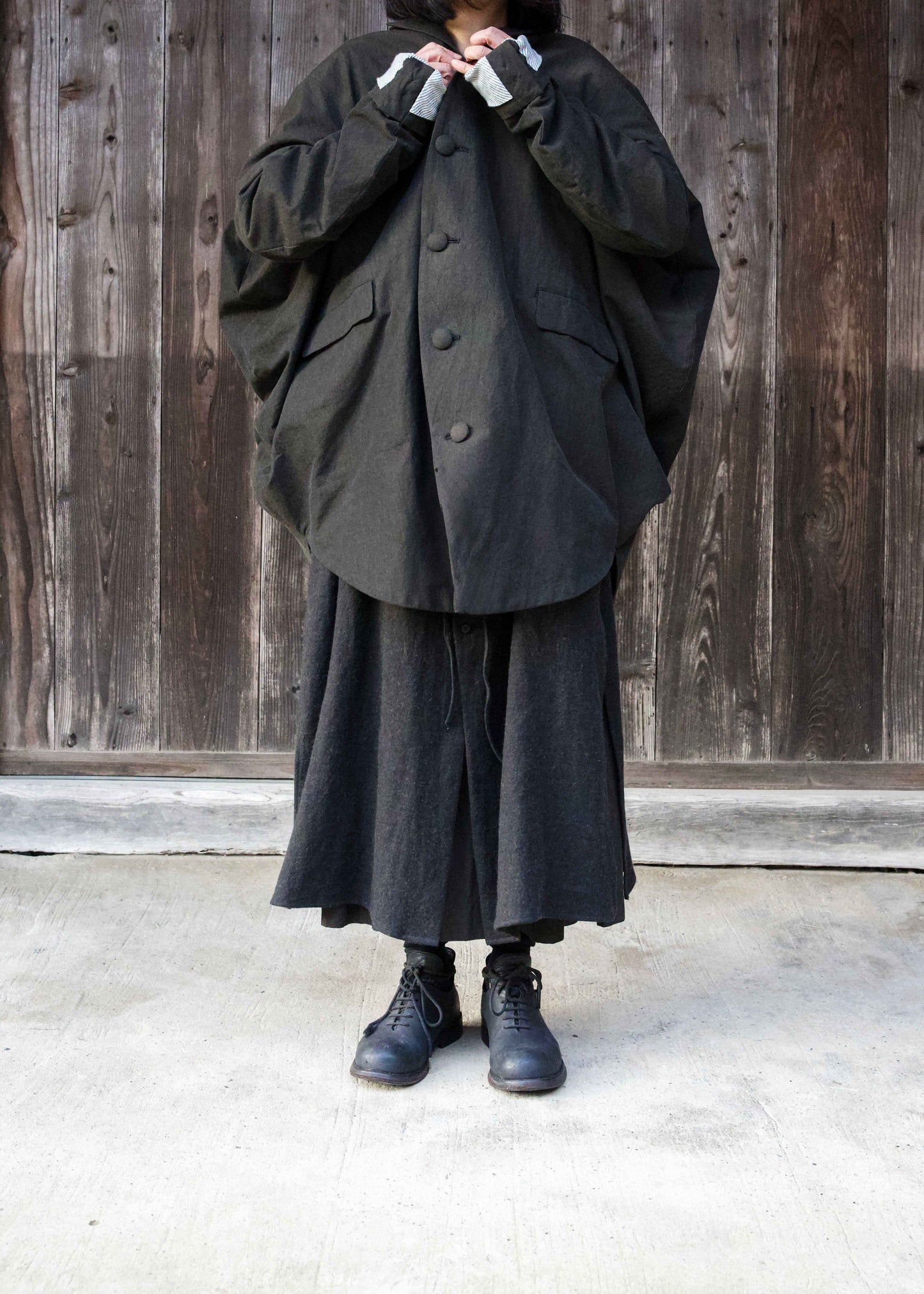 5 BUTTONS CIRCLE JACKET (DARK BROWN)