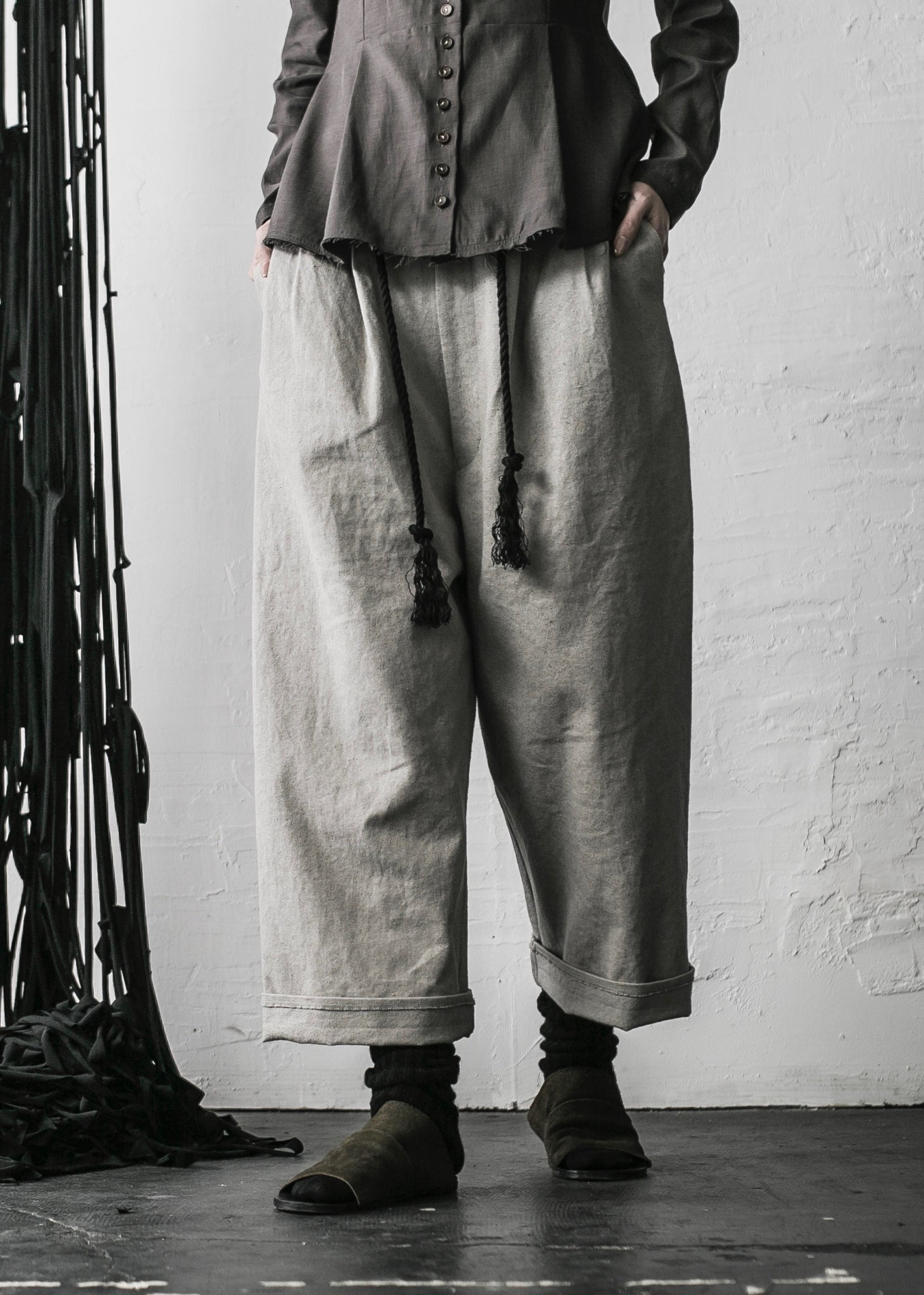 WIDE STRAIGHT PANTS